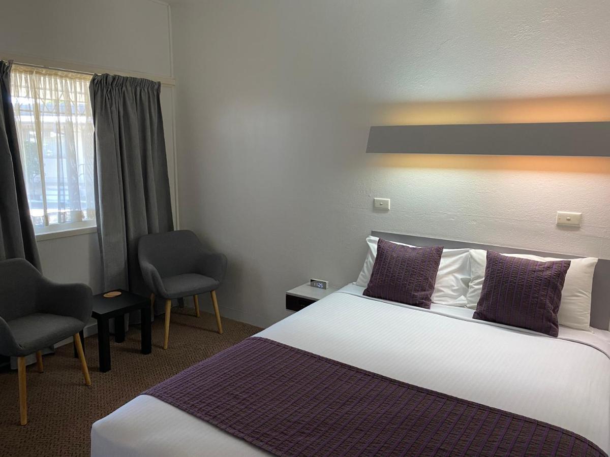 Ben Hall Motor Inn Форбс Екстер'єр фото