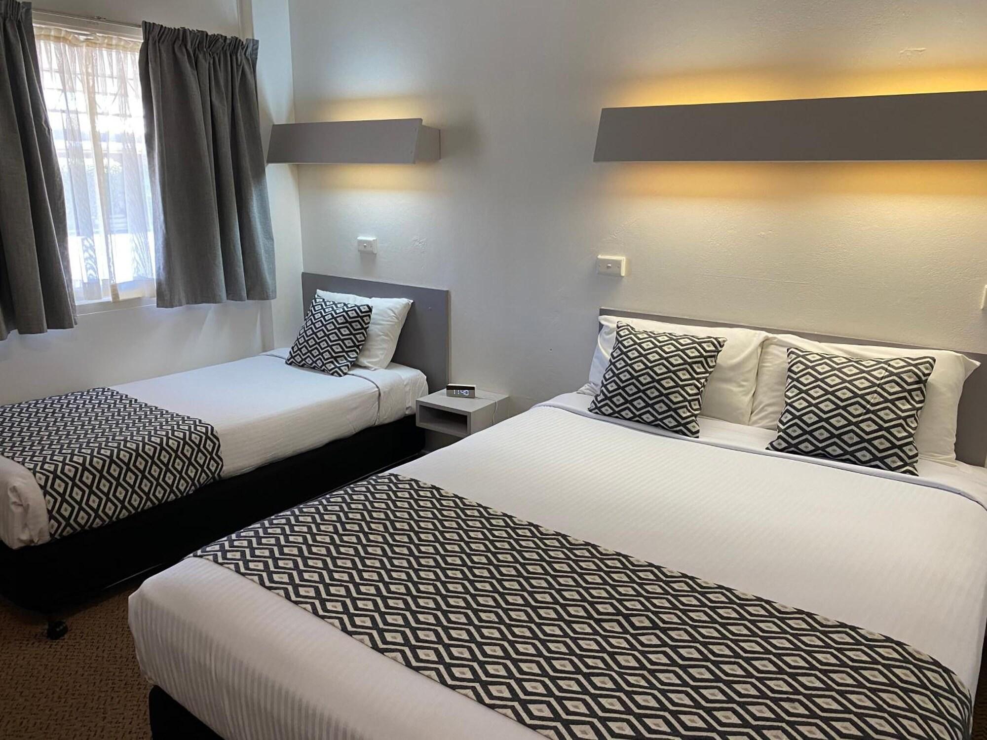 Ben Hall Motor Inn Форбс Екстер'єр фото